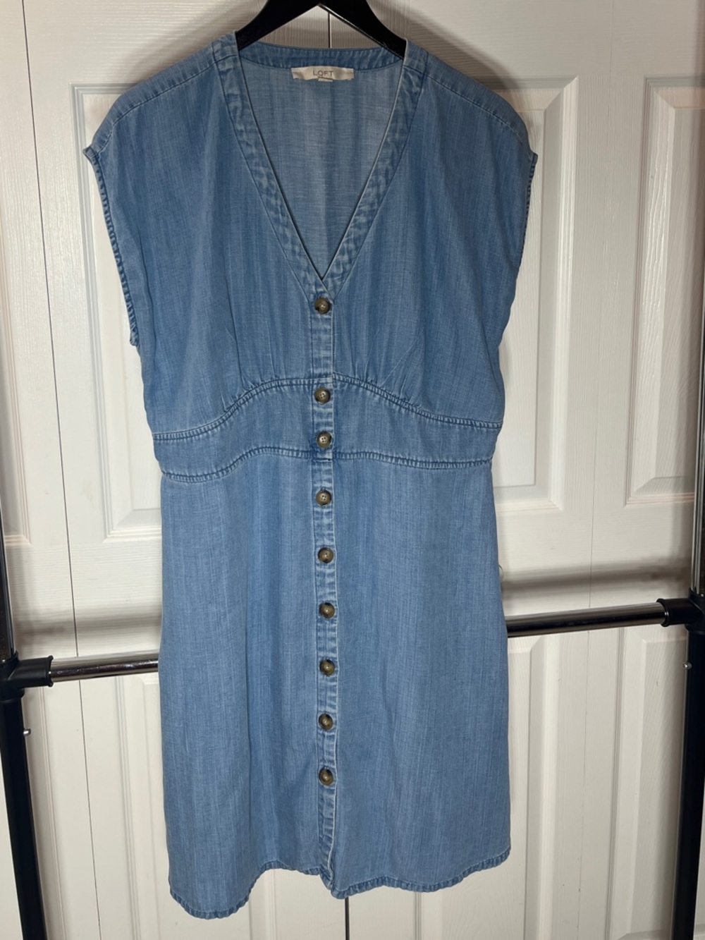 LOFT Light Blue Chambray Button-Front Dress size 14